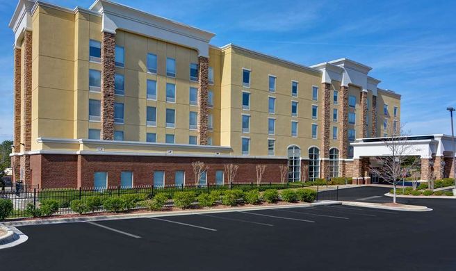 Hampton Inn & Suites Birmingham-Hoover Exterior