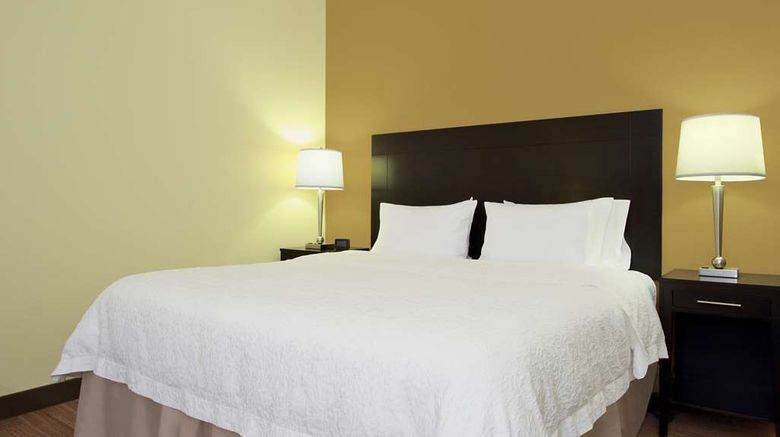 <b>Hampton Inn Winfield Room</b>. Images powered by <a href="https://iceportal.shijigroup.com/" title="IcePortal" target="_blank">IcePortal</a>.