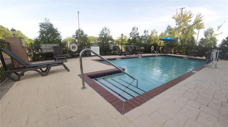 Hampton Inn Winfield Pool