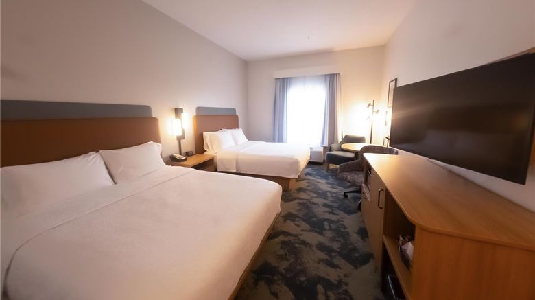 <b>Hampton Inn Winfield Room</b>. Images powered by <a href="https://iceportal.shijigroup.com/" title="IcePortal" target="_blank">IcePortal</a>.