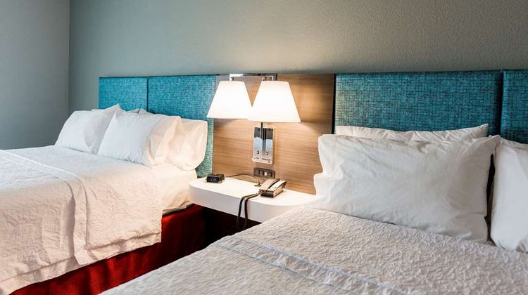 Hampton Inn Bismarck Room