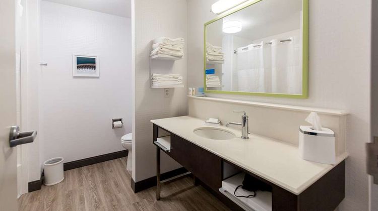 Hampton Inn Bismarck Room