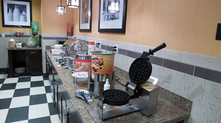 Hampton Inn & Suites Bismarck/Northwest Restaurant