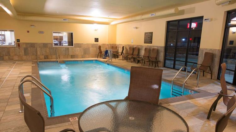 Hampton Inn & Suites Bismarck/Northwest Pool