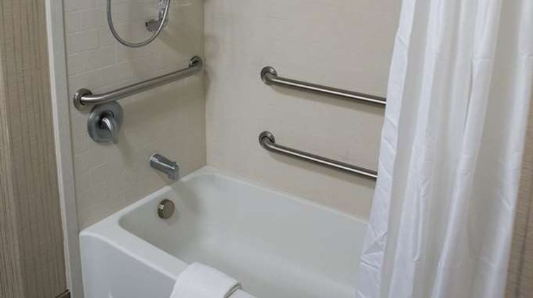 Hampton Inn & Suites Bismarck/Northwest Room