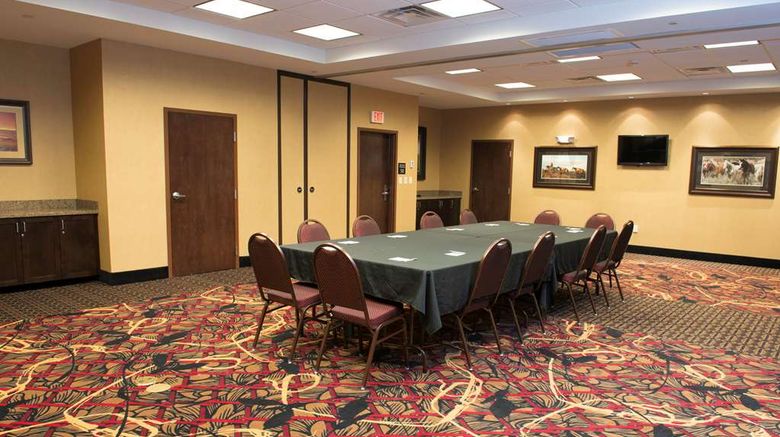 <b>Hampton Inn & Suites Bismarck/Northwest Meeting</b>. Images powered by <a href="https://iceportal.shijigroup.com/" title="IcePortal" target="_blank">IcePortal</a>.