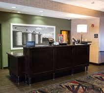 Hampton Inn & Suites Bismarck/Northwest Lobby