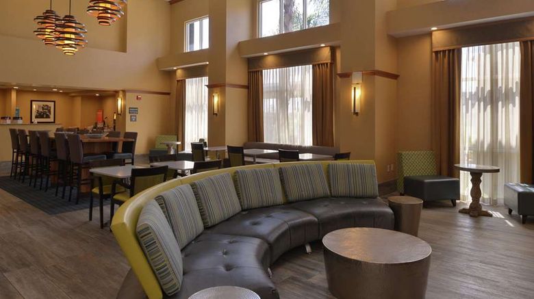 <b>Hampton Inn/Stes Bakersfield North-Arpt Lobby</b>. Images powered by <a href="https://iceportal.shijigroup.com/" title="IcePortal" target="_blank">IcePortal</a>.