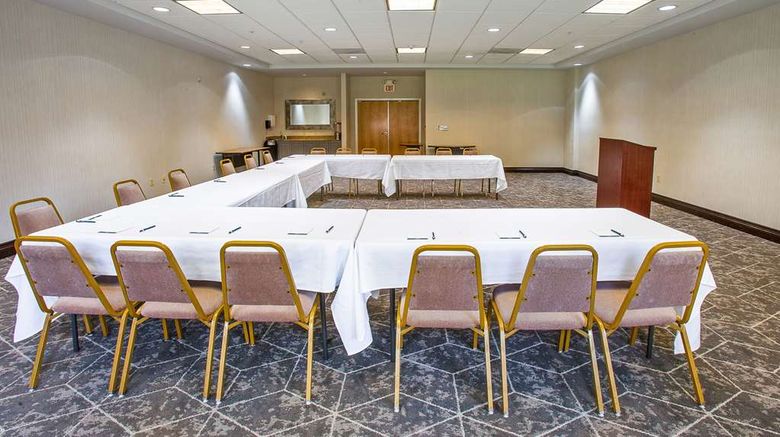 <b>Homewood Suites by Hilton Bakersfield Meeting</b>. Images powered by <a href="https://iceportal.shijigroup.com/" title="IcePortal" target="_blank">IcePortal</a>.