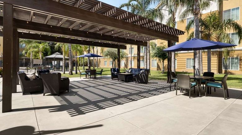 <b>Homewood Suites by Hilton Bakersfield Exterior</b>. Images powered by <a href="https://iceportal.shijigroup.com/" title="IcePortal" target="_blank">IcePortal</a>.