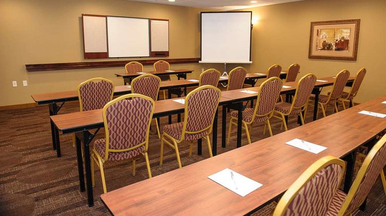 <b>Hampton Inn & Suites Brookings Meeting</b>. Images powered by <a href="https://iceportal.shijigroup.com/" title="IcePortal" target="_blank">IcePortal</a>.