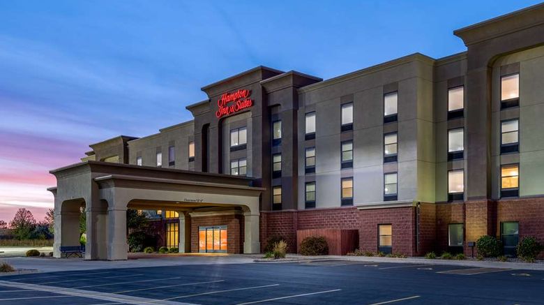 <b>Hampton Inn & Suites Brookings Exterior</b>. Images powered by <a href="https://iceportal.shijigroup.com/" title="IcePortal" target="_blank">IcePortal</a>.