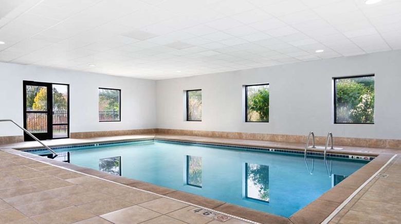 <b>Hampton Inn & Suites Brookings Pool</b>. Images powered by <a href="https://iceportal.shijigroup.com/" title="IcePortal" target="_blank">IcePortal</a>.
