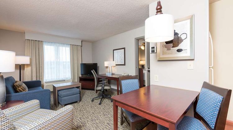 Homewood Suites by Hilton Bloomington Room