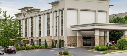 Hampton Inn Bloomington Exterior