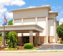 Hampton Inn Bloomington Exterior