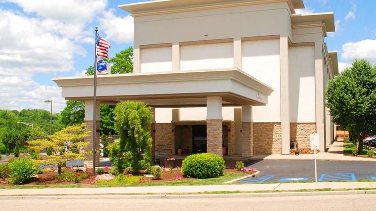 Hampton Inn Bloomington Exterior