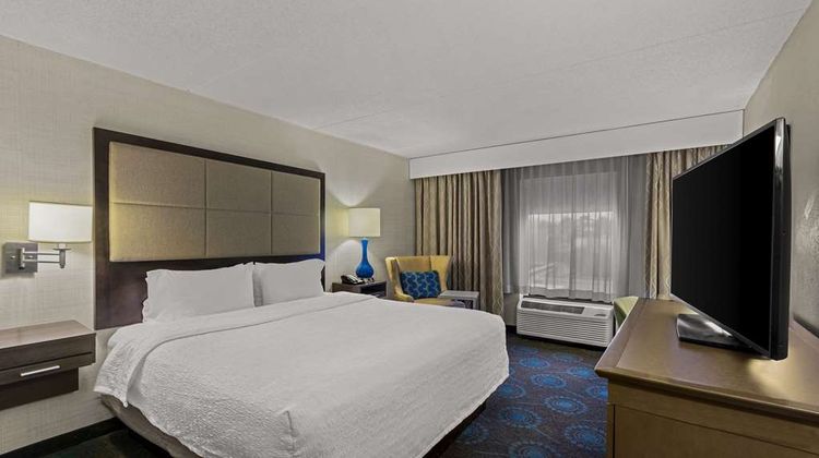 Hampton Inn Bloomington Room