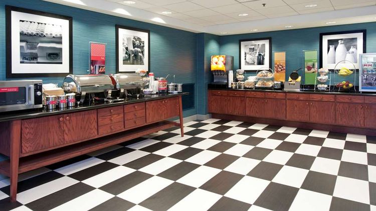 Hampton Inn & Suites Bloomington-Normal Restaurant