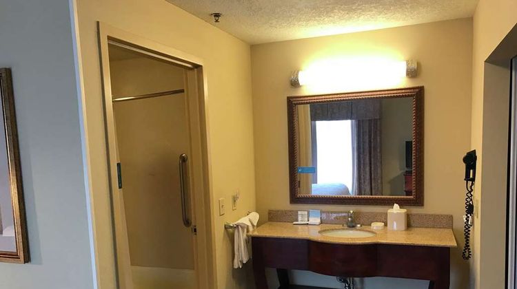 Hampton Inn & Suites Bloomington-Normal Room
