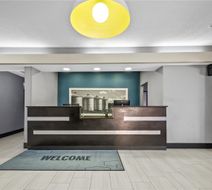 Hampton Inn Bloomington West Lobby
