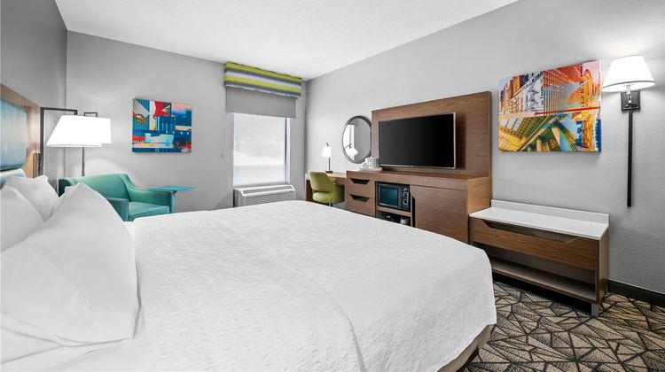Hampton Inn Bloomington West Room
