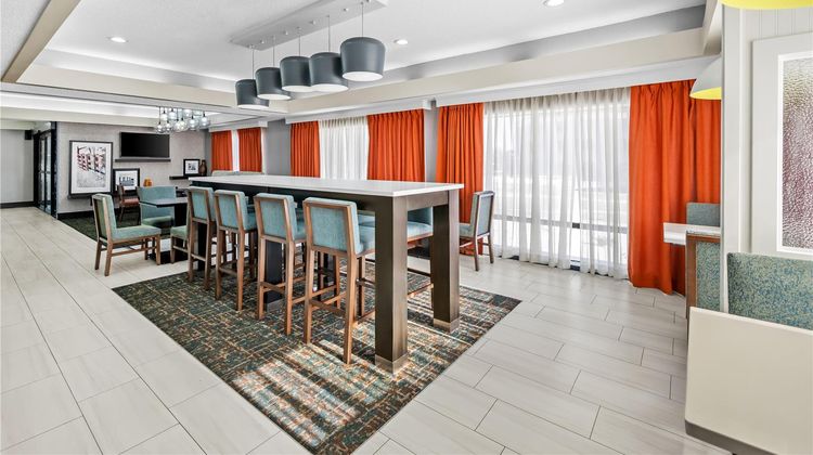 Hampton Inn Bloomington West Lobby