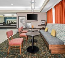 Hampton Inn Bloomington West Lobby