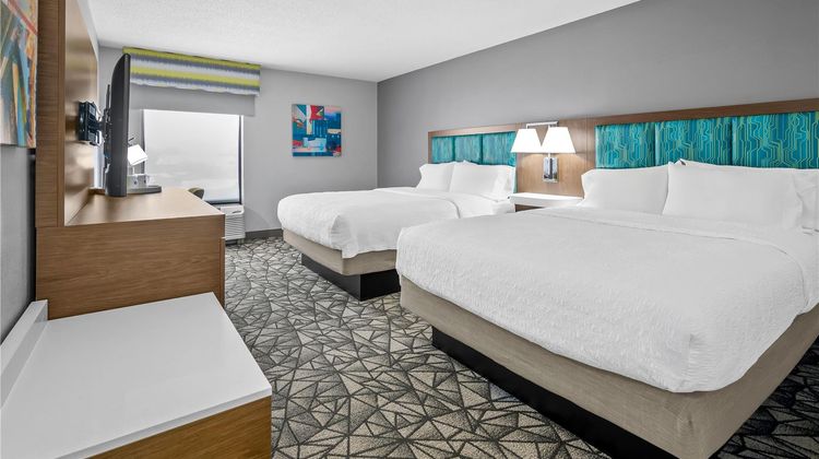Hampton Inn Bloomington West Room