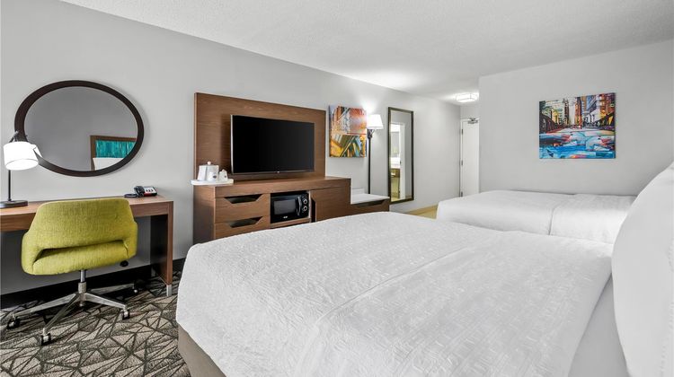 Hampton Inn Bloomington West Room