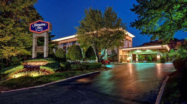 Spark Brentwood Nashville I 65S Exterior