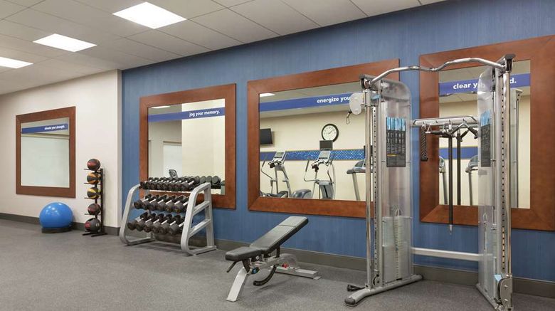 <b>Hampton Inn & Suites Nashville Downtown Health</b>. Images powered by <a href="https://iceportal.shijigroup.com/" title="IcePortal" target="_blank">IcePortal</a>.