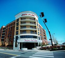 Hampton Inn & Suites Nashville Downtown Exterior