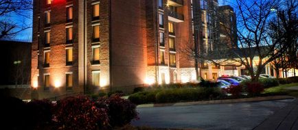 Hampton Inn & Suites Green Hills Exterior