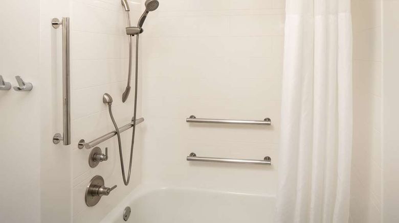 <b>Hampton Inns & Suites Nashville Arpt Room</b>. Images powered by <a href="https://iceportal.shijigroup.com/" title="IcePortal" target="_blank">IcePortal</a>.