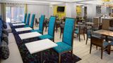 <b>Hampton Inns & Suites Nashville Arpt Lobby</b>. Images powered by <a href="https://iceportal.shijigroup.com/" title="IcePortal" target="_blank">IcePortal</a>.