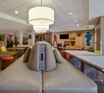Home2 Suites Nashville Vanderbilt Lobby