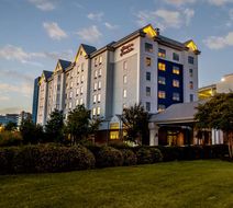 Hampton Inn & Suites Vanderbilt-Elliston Exterior
