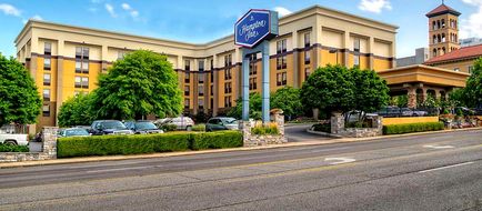 Hampton Inn Nashville Vanderbilt Exterior