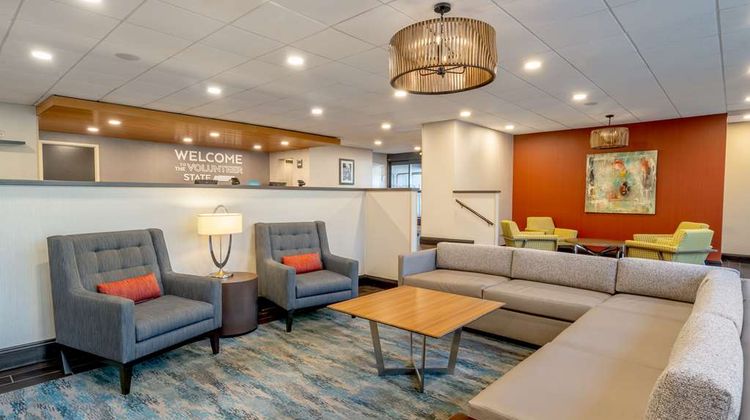 Hampton Inn Nashville Vanderbilt Lobby