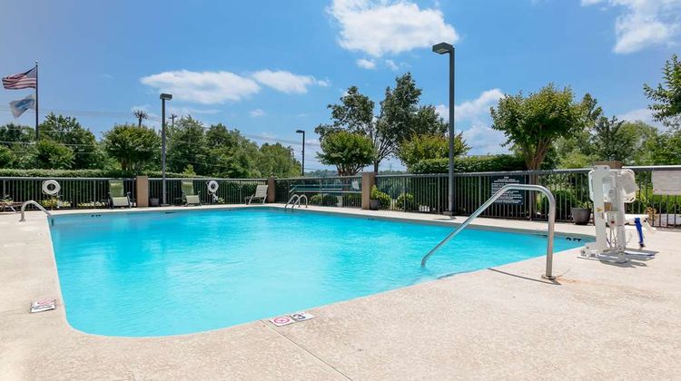 Hampton Inn Bellevue/Nashville-I-40 West Pool