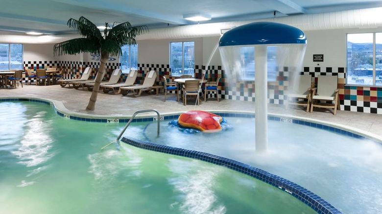 <b>Hampton Inn & Suites Boise Downtown Pool</b>. Images powered by <a href="https://iceportal.shijigroup.com/" title="IcePortal" target="_blank">IcePortal</a>.