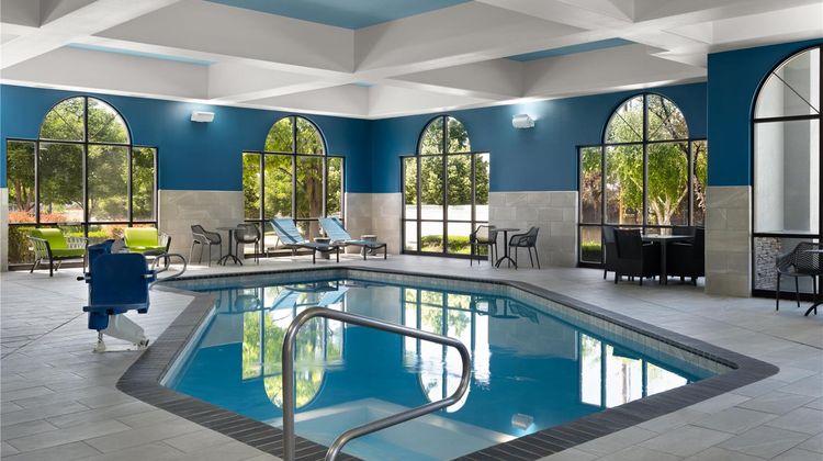 Hampton Inn & Suites Meridian Pool