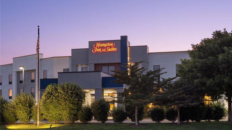 <b>Hampton Inn & Suites Meridian Exterior</b>. Images powered by <a href="https://iceportal.shijigroup.com/" title="IcePortal" target="_blank">IcePortal</a>.
