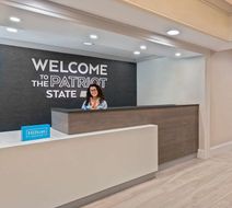Hampton Inn Boston Bedford Burlington Lobby
