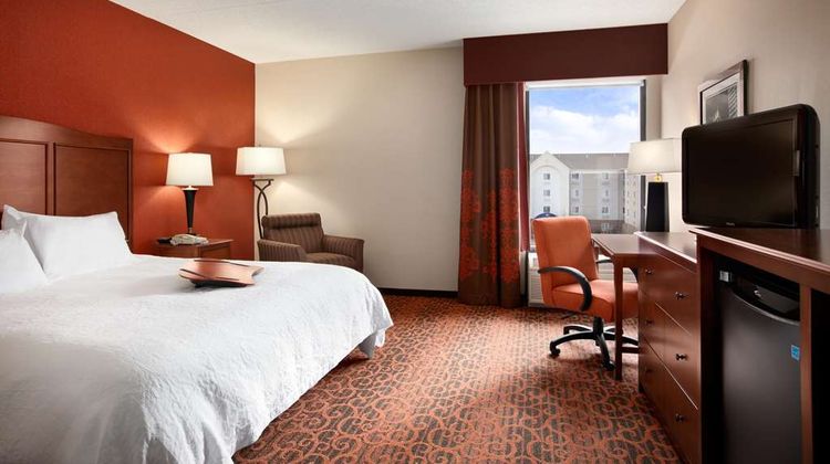 Hampton Inn Braintree Room