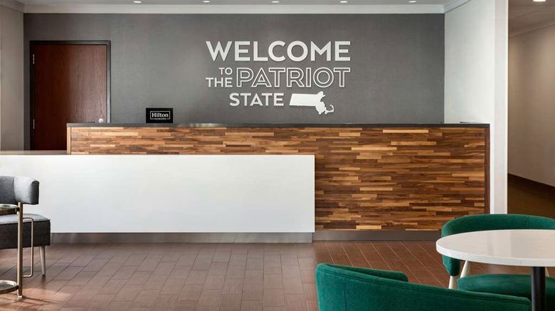 <b>Hampton Inn Boston/Cambridge Lobby</b>. Images powered by <a href="https://iceportal.shijigroup.com/" title="IcePortal" target="_blank">IcePortal</a>.