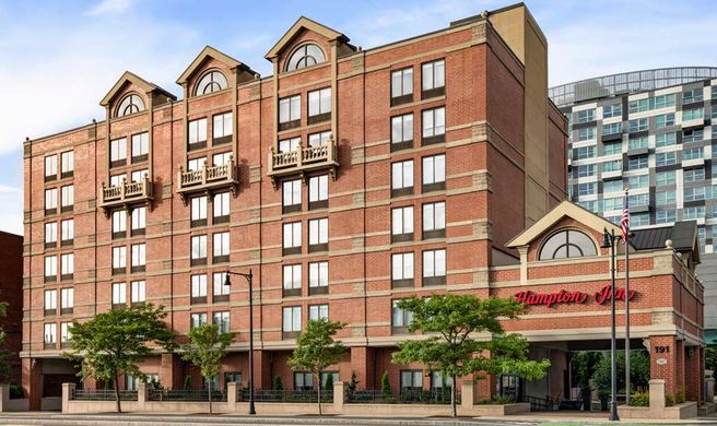 Hampton Inn Boston/Cambridge Exterior