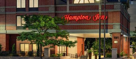Hampton Inn Boston/Cambridge Exterior