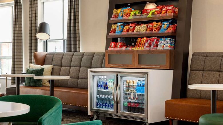 <b>Hampton Inn Boston/Cambridge Restaurant</b>. Images powered by <a href="https://iceportal.shijigroup.com/" title="IcePortal" target="_blank">IcePortal</a>.